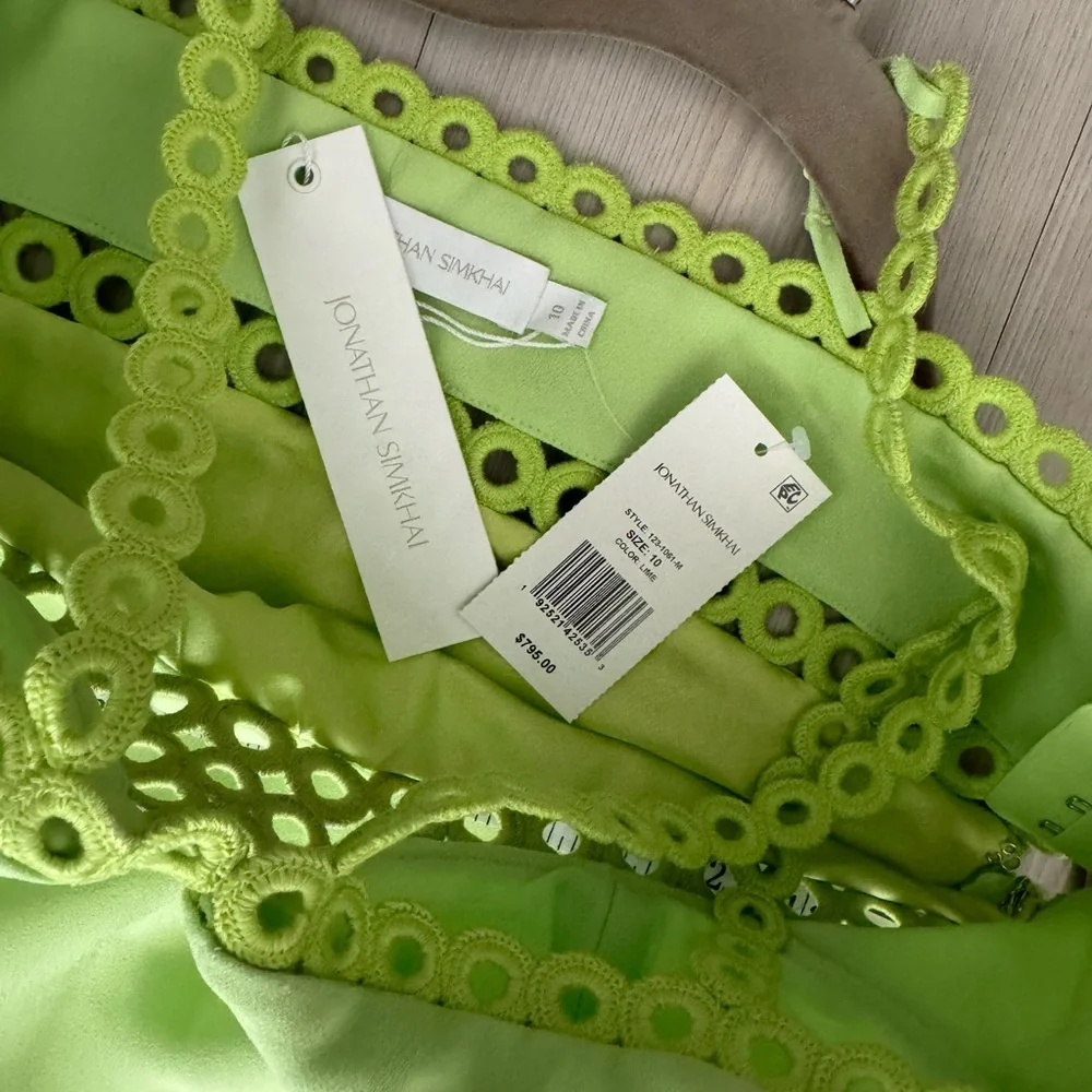 Jonathan Simkhai
Sevilla sleeveless midi dress Lime color Size 10 - Picture 9 of 14